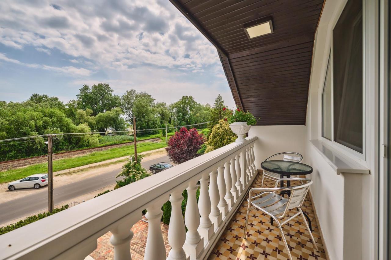 Tokajer Wellness Panzio Hotel Keszthely Exterior photo