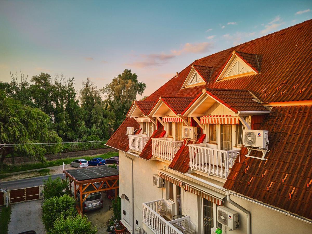 Tokajer Wellness Panzio Hotel Keszthely Exterior photo