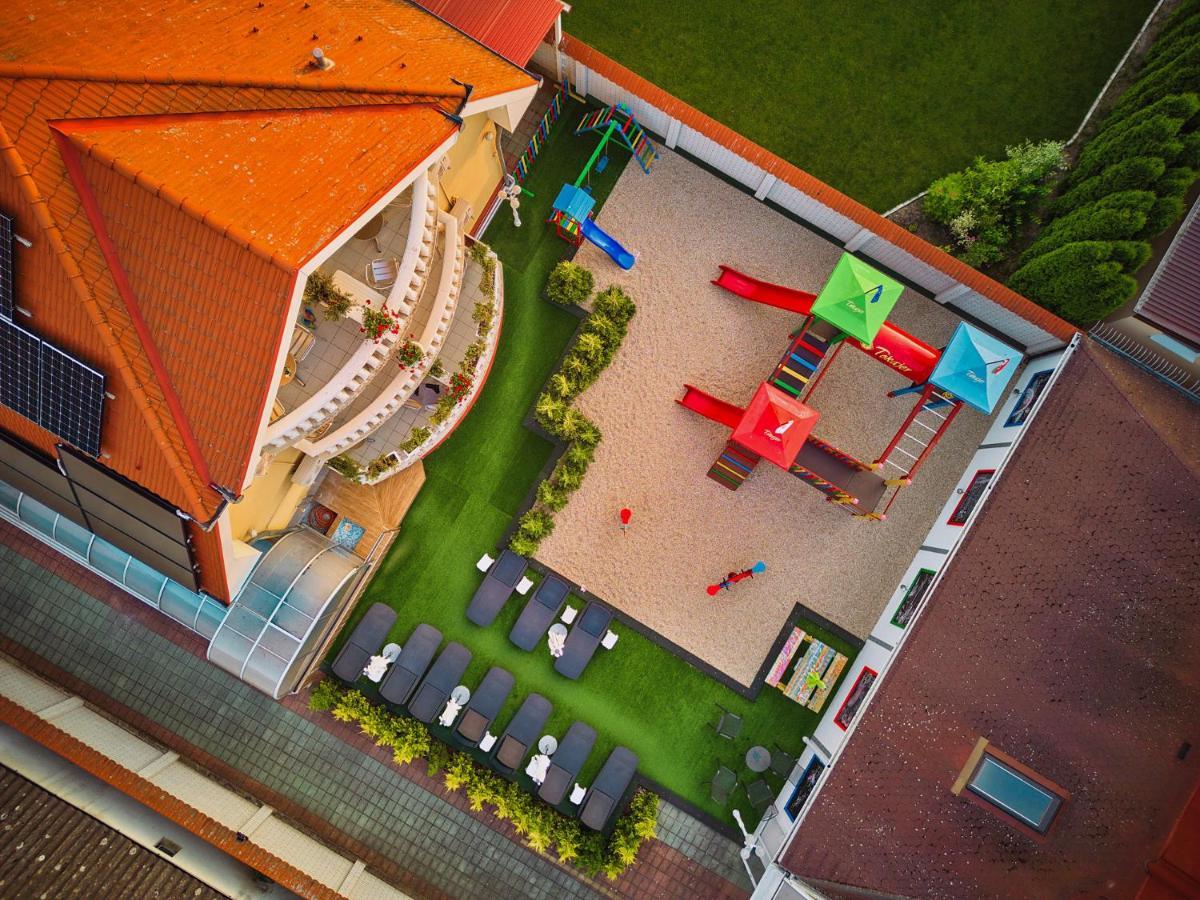 Tokajer Wellness Panzio Hotel Keszthely Exterior photo